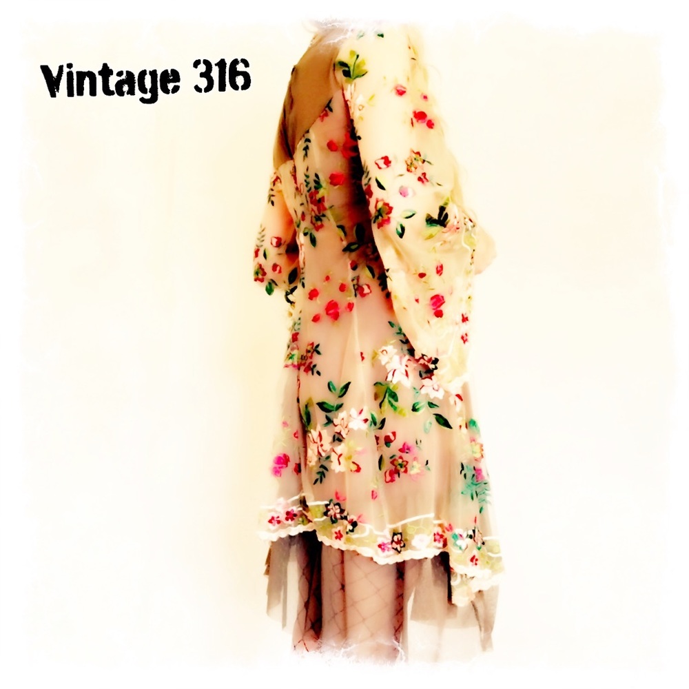 LAST ONE ♥️ Floral Asymmetrical Dress Bell Sleeves - Picture 5 of 5